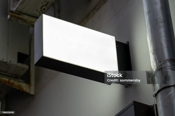 BANDEROLA LUMINOSA DE ALUMINIO PERSONALIZADA CON TU LOGO 70X50